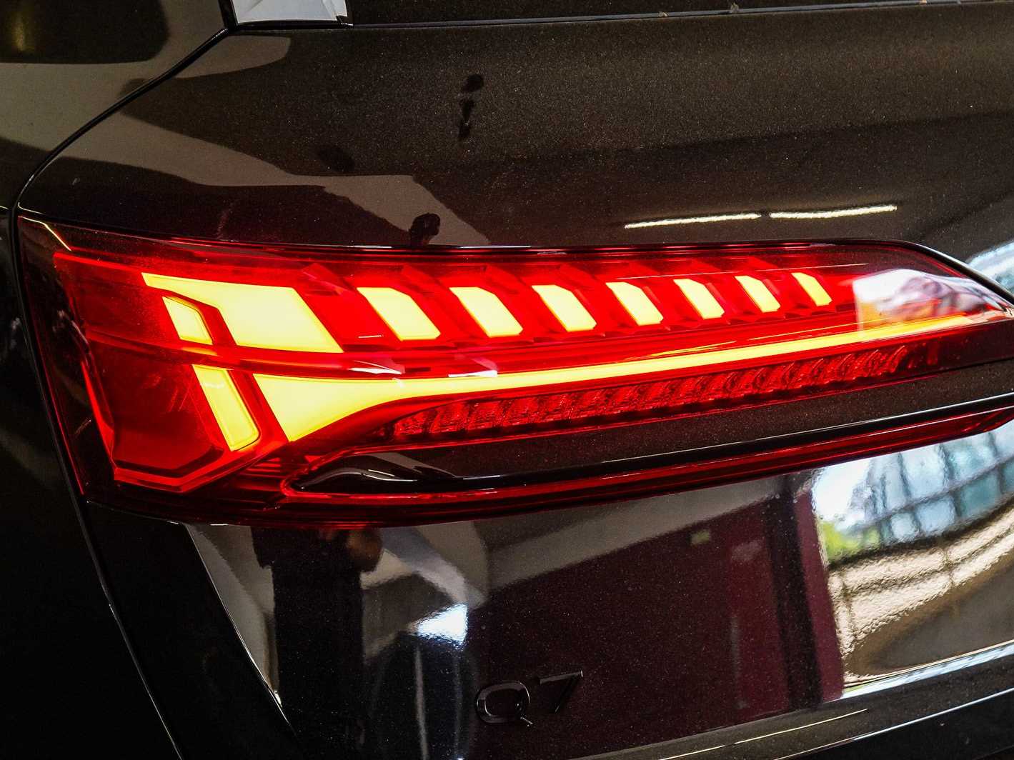 Thumbnail: 2026 Audi Q7 - 7
