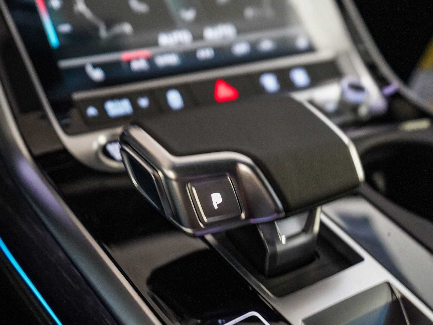 Thumbnail: 2026 Audi Q7 - 24