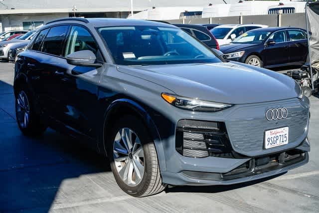 Thumbnail: 2025 Audi Q6 e-tron - 5