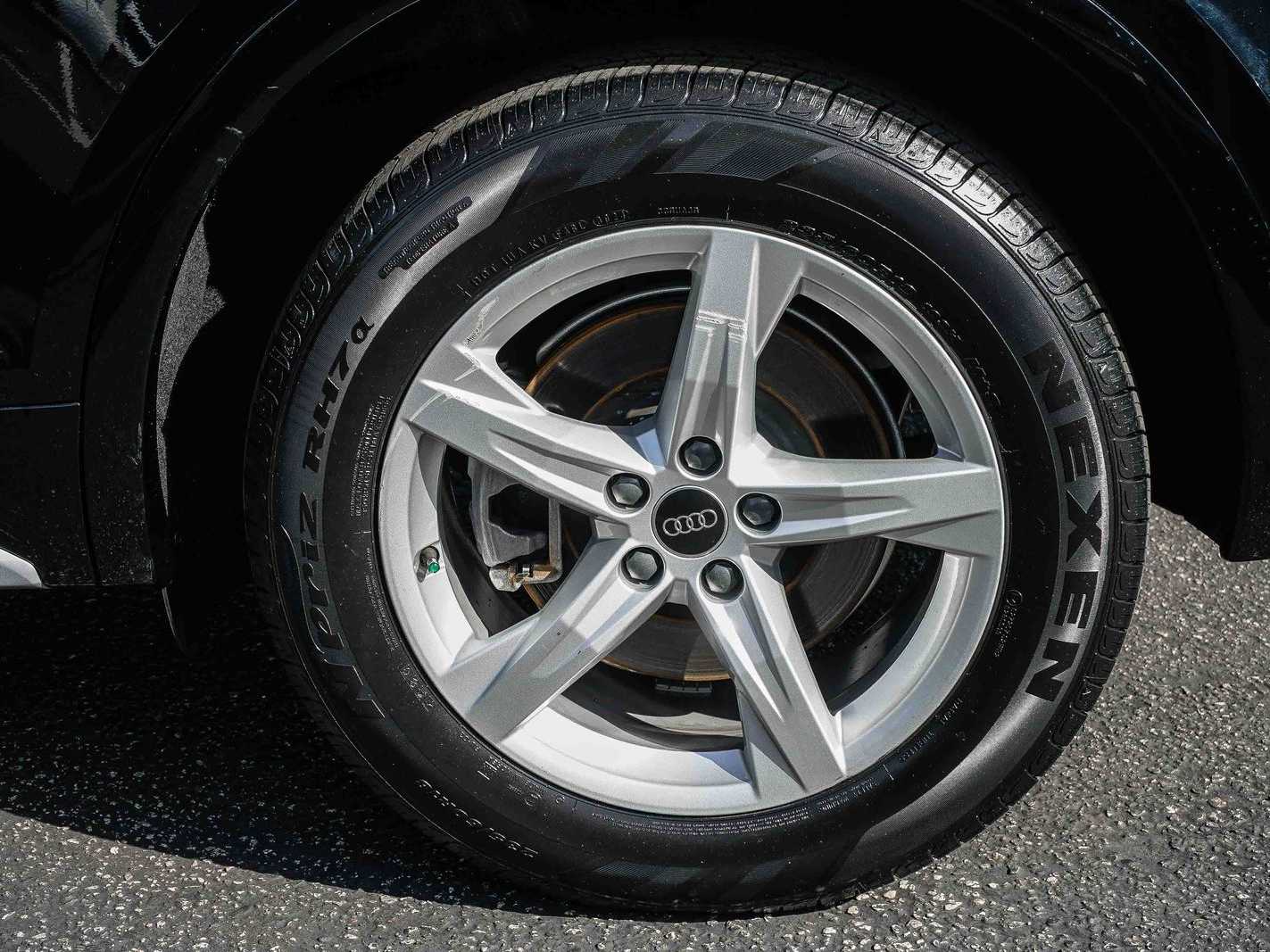 Thumbnail: 2023 Audi Q5 - 10