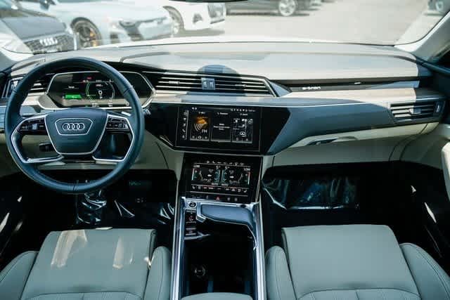Thumbnail: 2024 Audi Q8 e-tron - 12