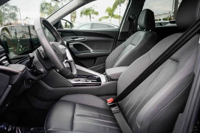 Thumbnail: 2025 Audi Q5 - 17