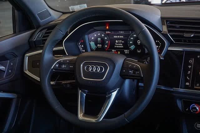 Thumbnail: 2025 Audi Q3 - 17