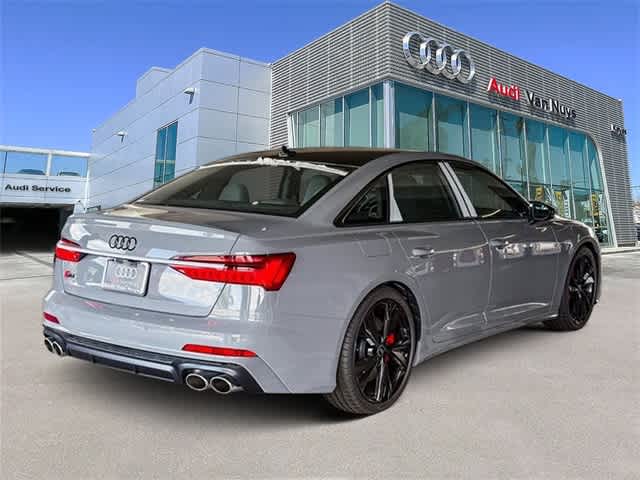 Thumbnail: 2025 Audi S6 - 4