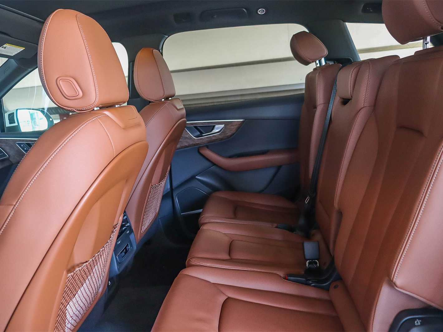 Thumbnail: 2026 Audi Q7 - 18