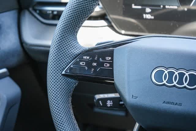 Thumbnail: 2025 Audi SQ5 - 21