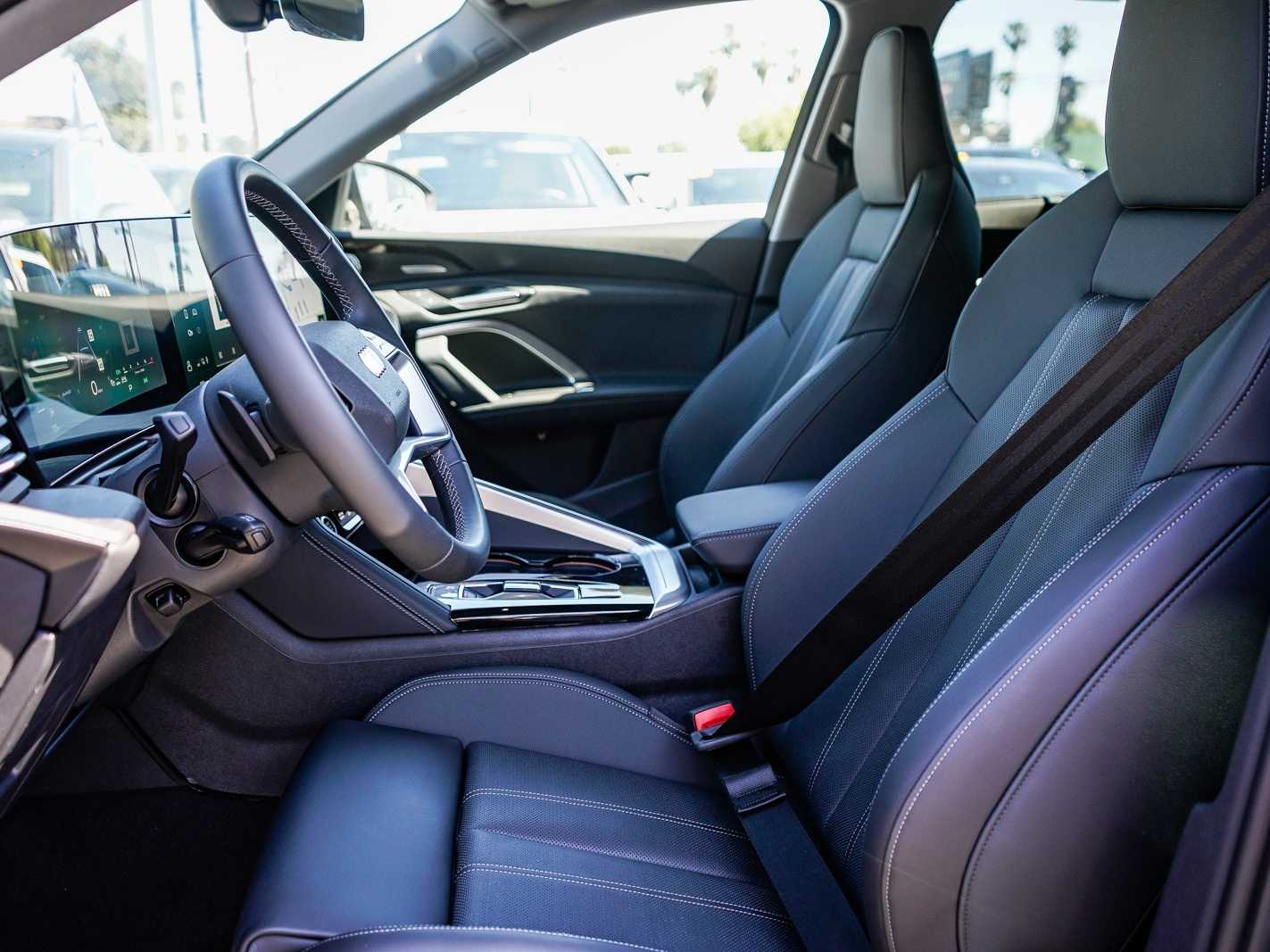 Thumbnail: 2025 Audi Q5 - 17