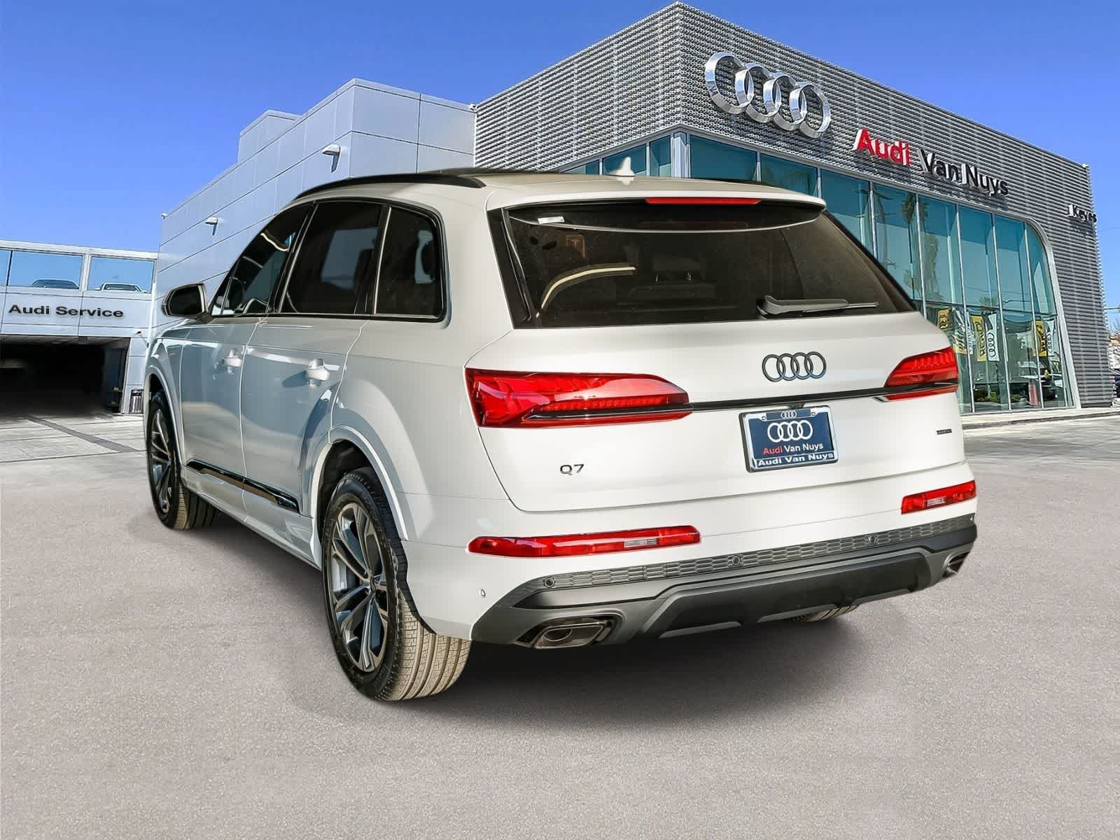 Thumbnail: 2026 Audi Q7 - 6