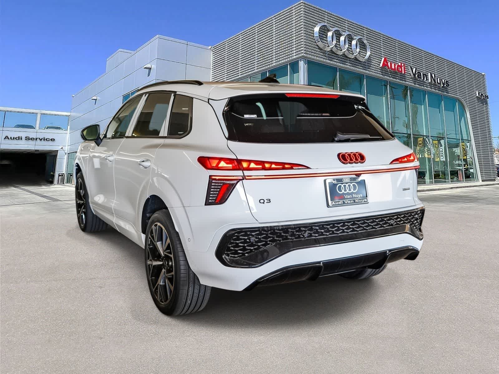 Thumbnail: 2026 Audi Q3 - 6