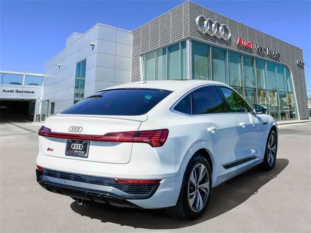 Thumbnail: 2024 Audi Q8 e-tron - 4