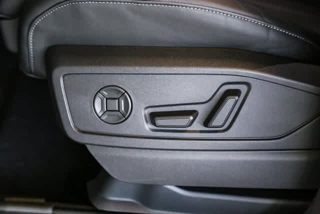 Thumbnail: 2025 Audi Q5 - 21