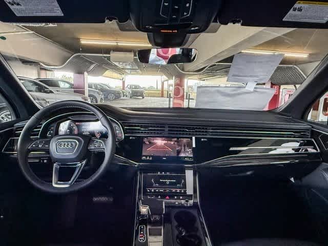 Thumbnail: 2025 Audi Q7 - 12