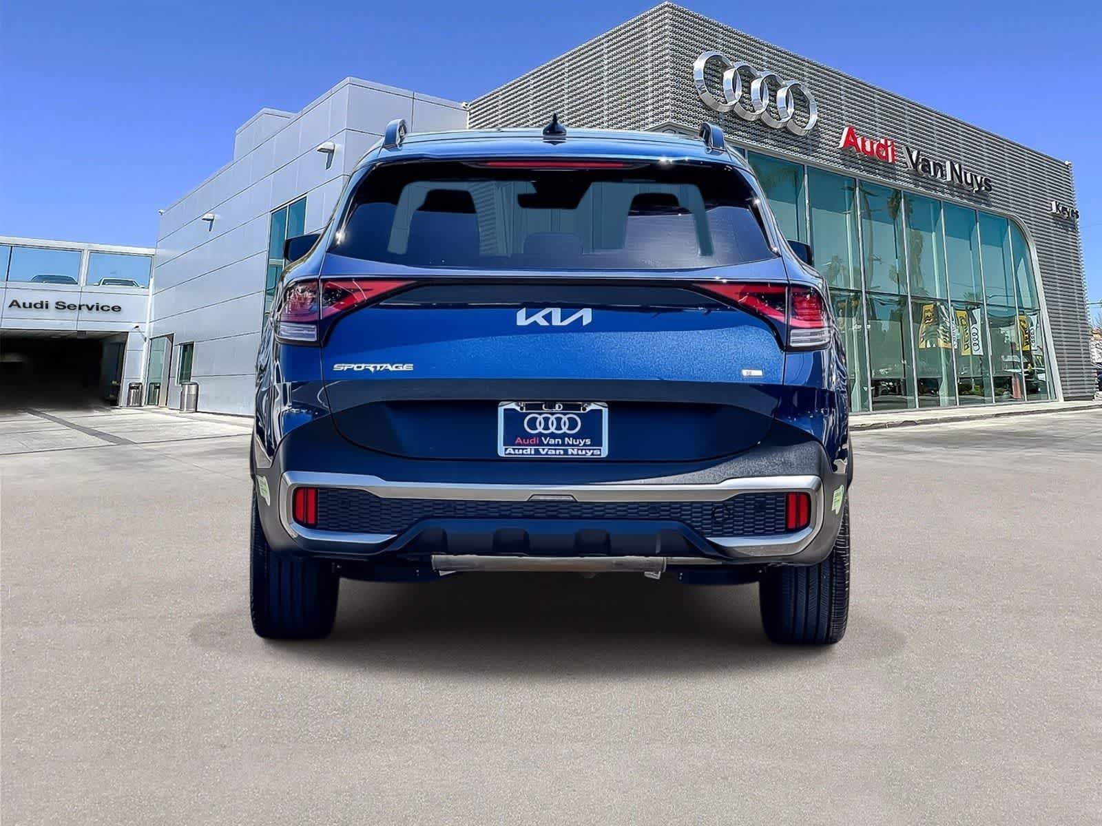 Thumbnail: 2023 Kia Sportage - 3