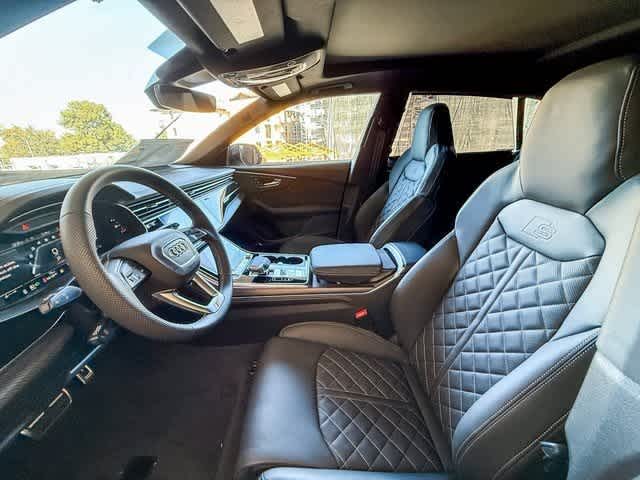 Thumbnail: 2026 Audi SQ8 - 18