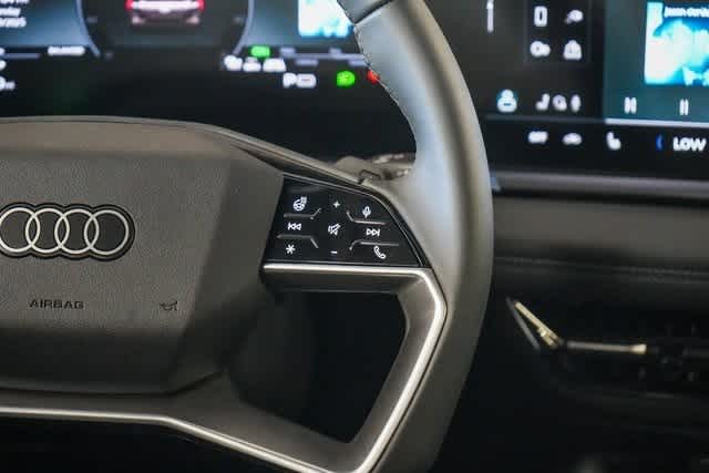 Thumbnail: 2025 Audi e-tron S - 20