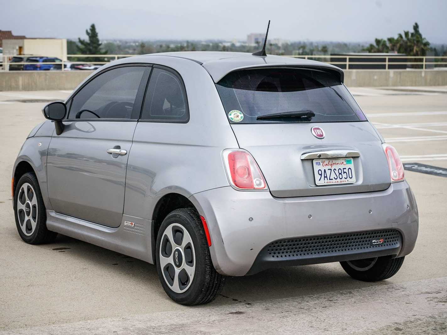 Thumbnail: 2018 Fiat 500e - 2