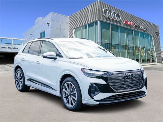 Thumbnail: 2026 Audi Q4 e-tron - 5
