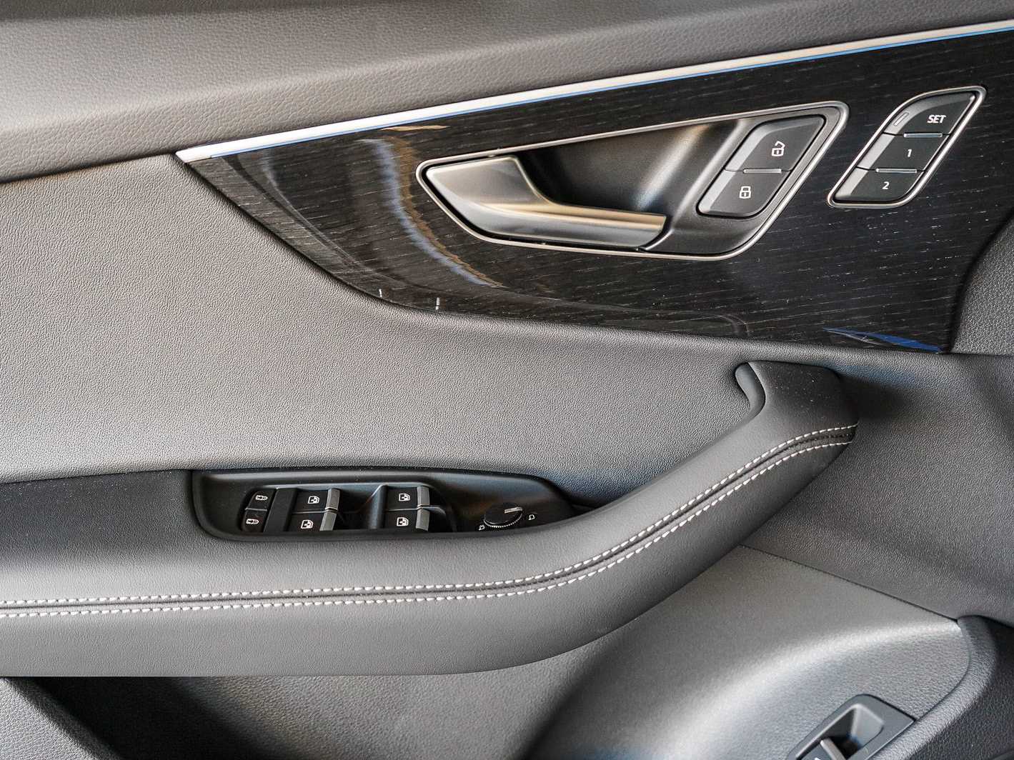 Thumbnail: 2026 Audi Q7 - 22