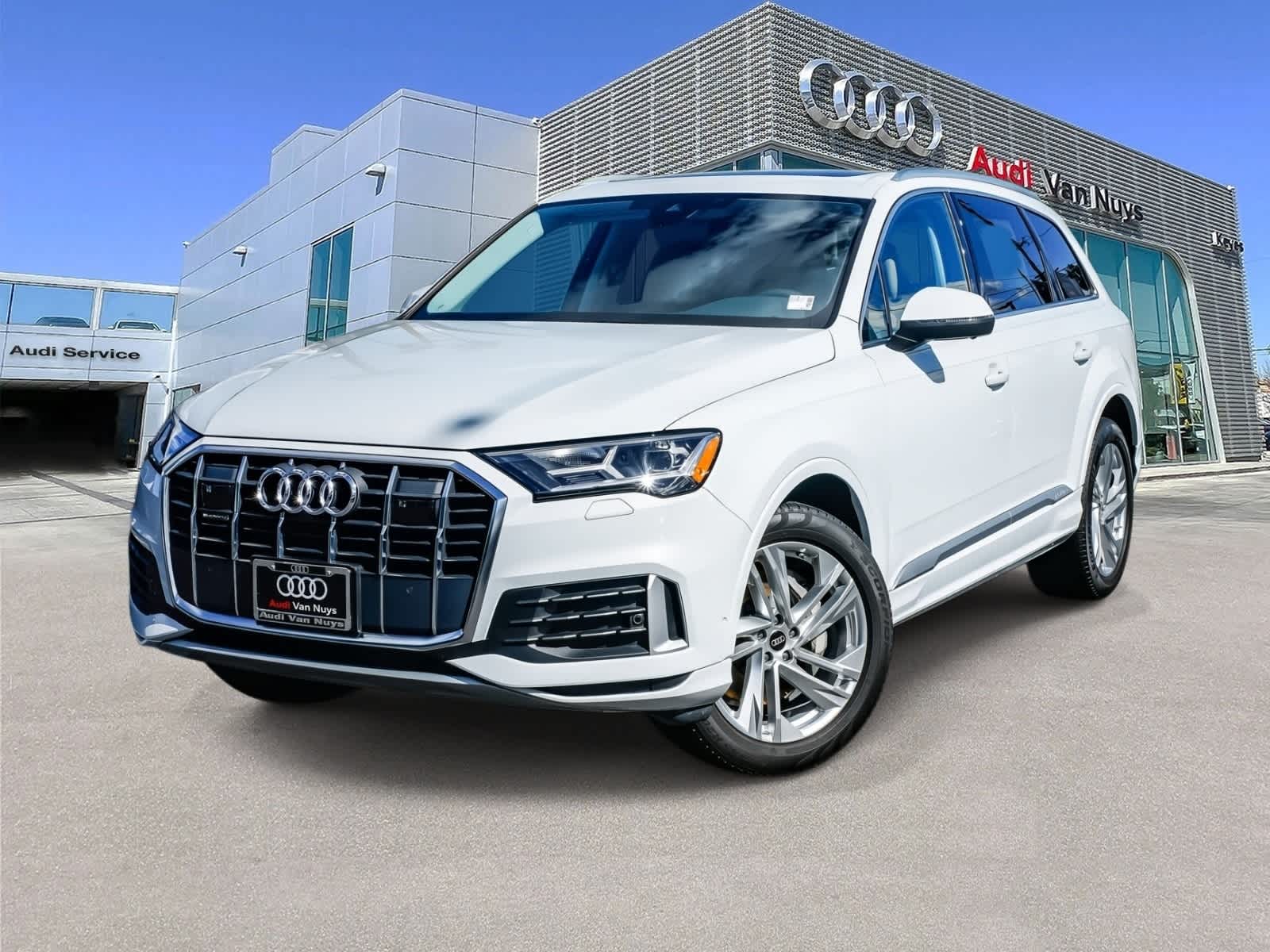 Thumbnail: 2023 Audi Q7 - 1