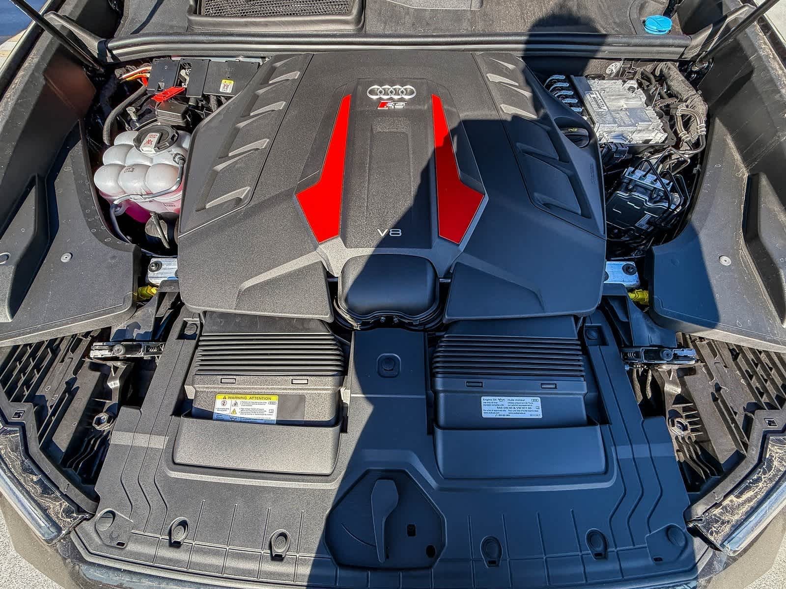 Thumbnail: 2025 Audi RS Q8 - 27