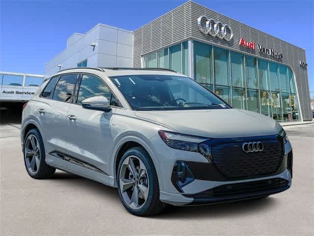 Thumbnail: 2026 Audi Q4 e-tron - 5