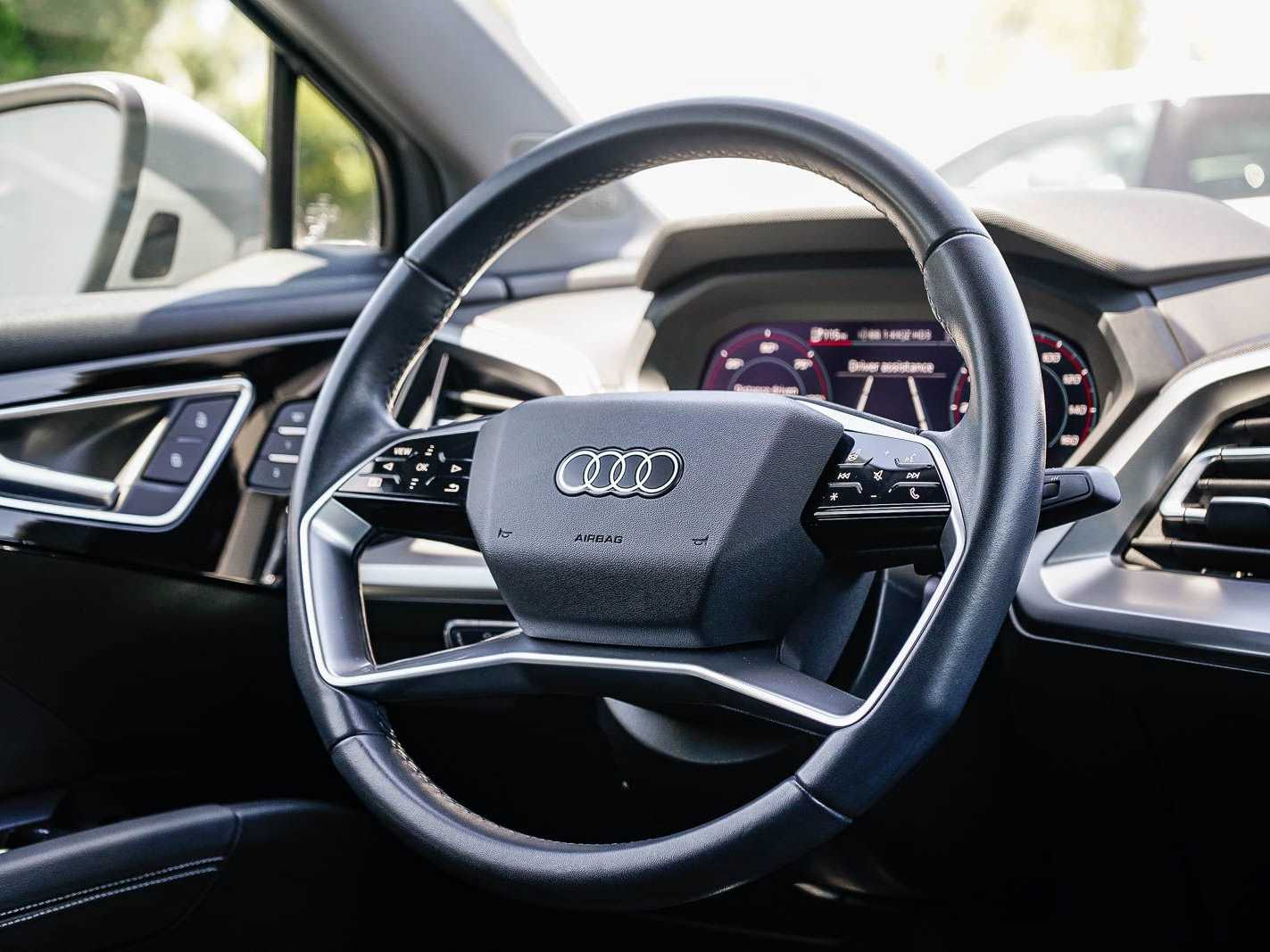 Thumbnail: 2023 Audi Q4 e-tron - 15