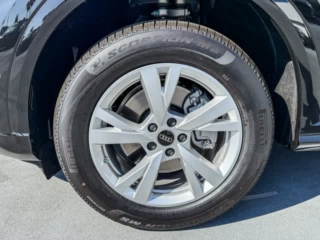 Thumbnail: 2025 Audi Q5 - 9