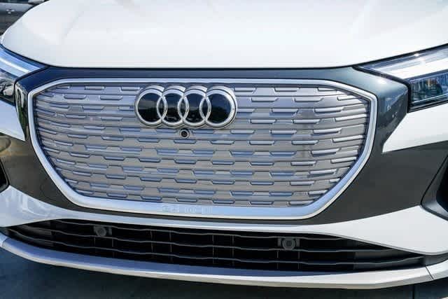 Thumbnail: 2025 Audi Q4 e-tron - 8