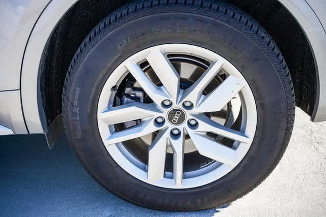 Thumbnail: 2023 Audi Q5 - 10