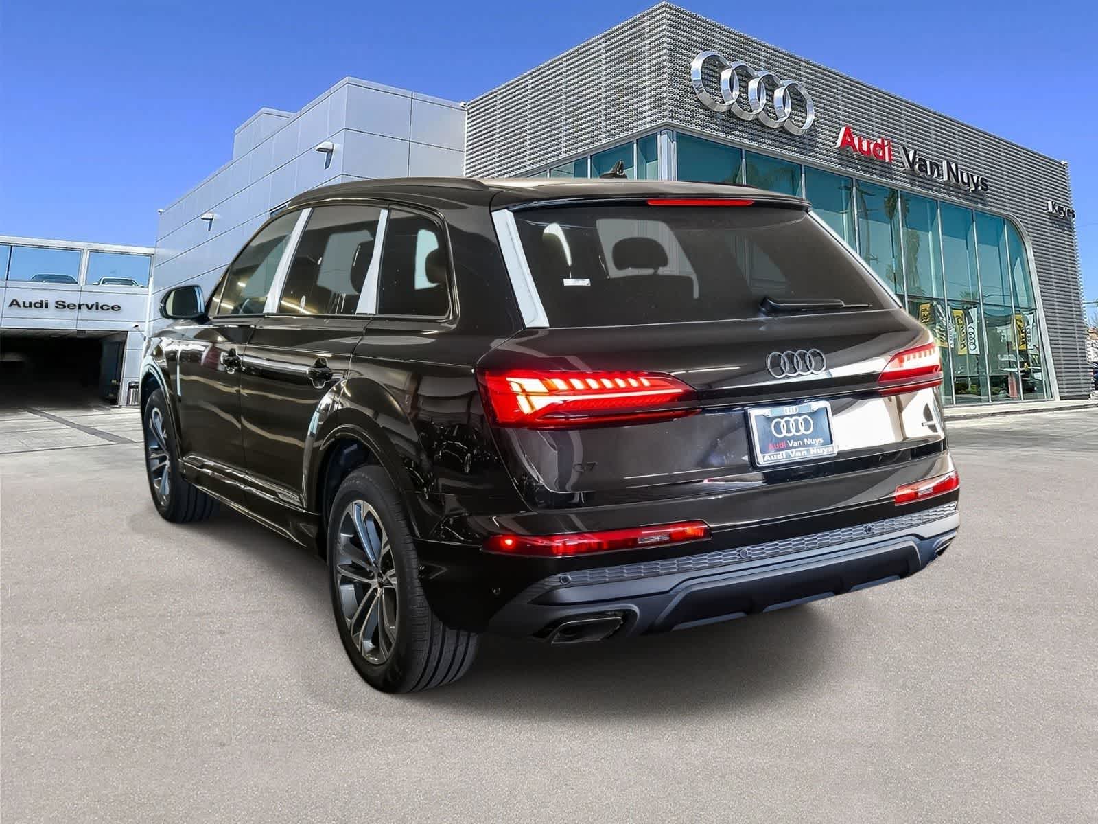 Thumbnail: 2026 Audi Q7 - 6