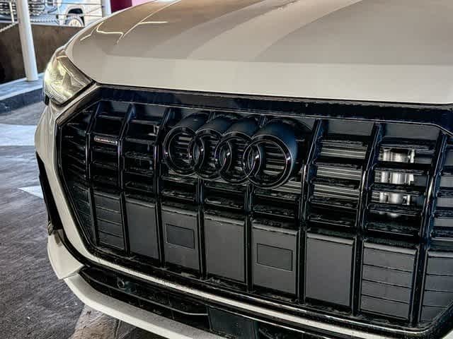 Thumbnail: 2025 Audi Q3 - 11