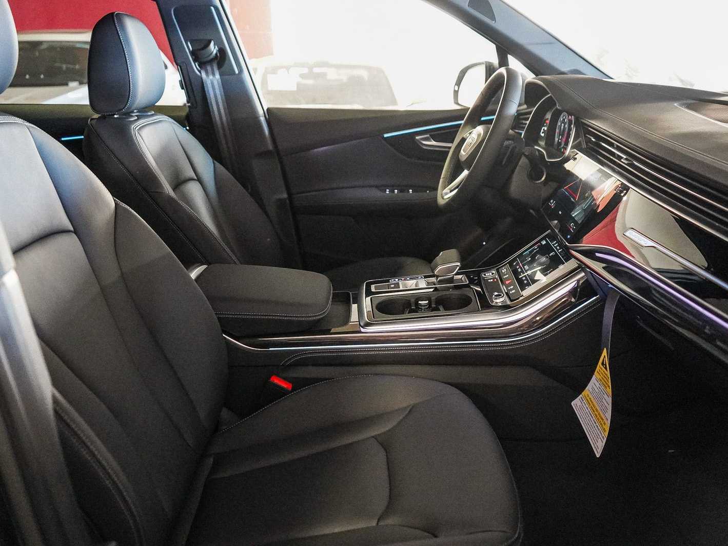 Thumbnail: 2026 Audi Q7 - 17