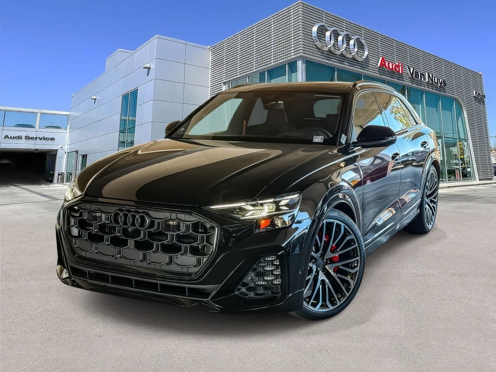 Thumbnail: 2026 Audi SQ8 - 1