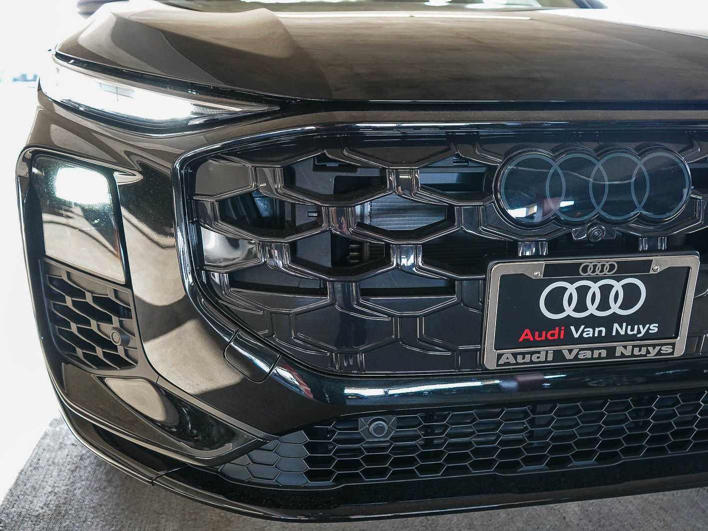 Thumbnail: 2026 Audi Q3 - 11