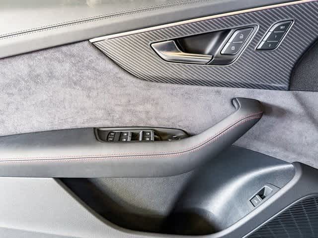 Thumbnail: 2025 Audi RS Q8 - 22