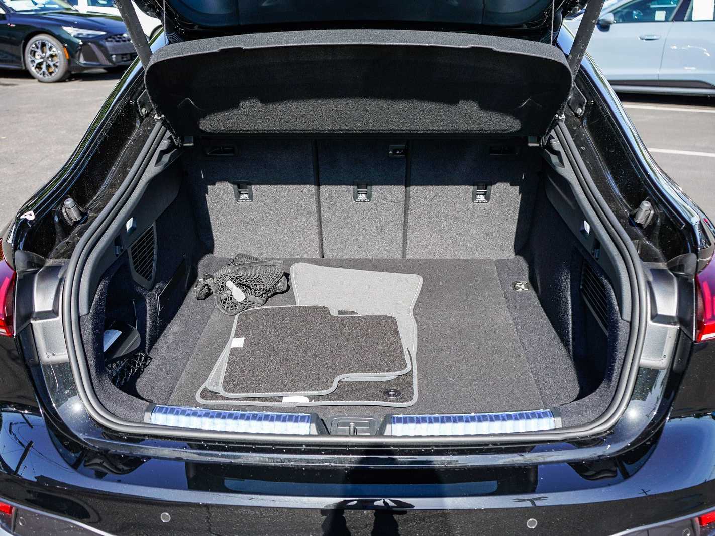 Thumbnail: 2025 Audi S5 - 26