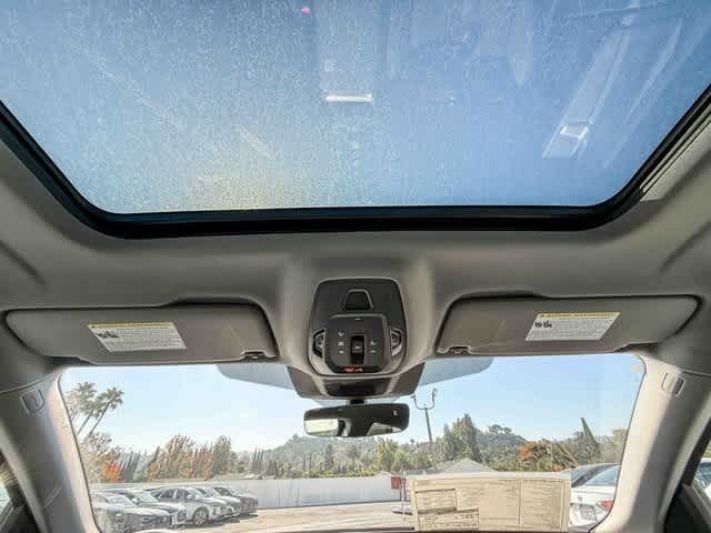 Thumbnail: 2025 Audi Q5 - 16