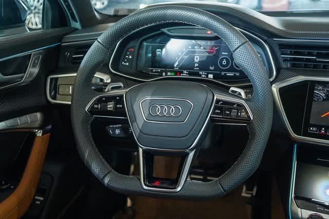 Thumbnail: 2025 Audi RS 6 - 15