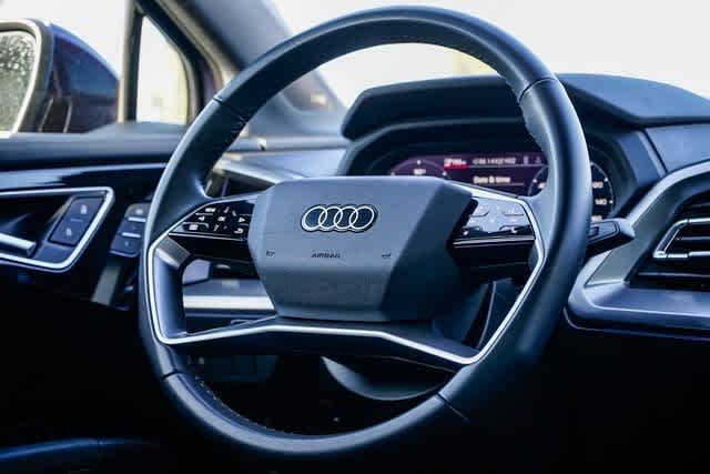 Thumbnail: 2023 Audi Q4 e-tron - 15