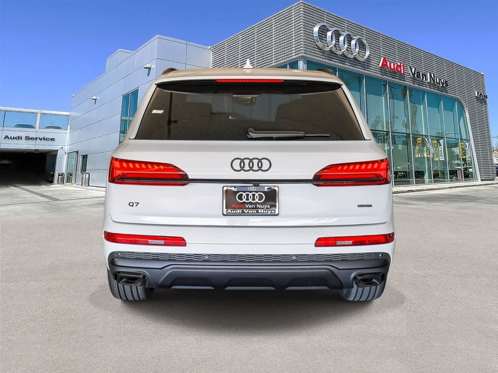 Thumbnail: 2026 Audi Q7 - 5
