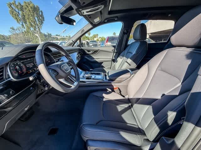 Thumbnail: 2025 Audi Q7 - 19