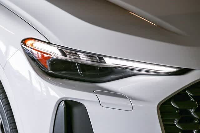 Thumbnail: 2025 Audi Q5 - 4