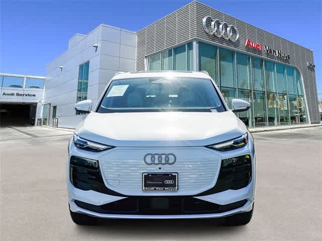 Thumbnail: 2025 Audi Q6 e-tron - 6