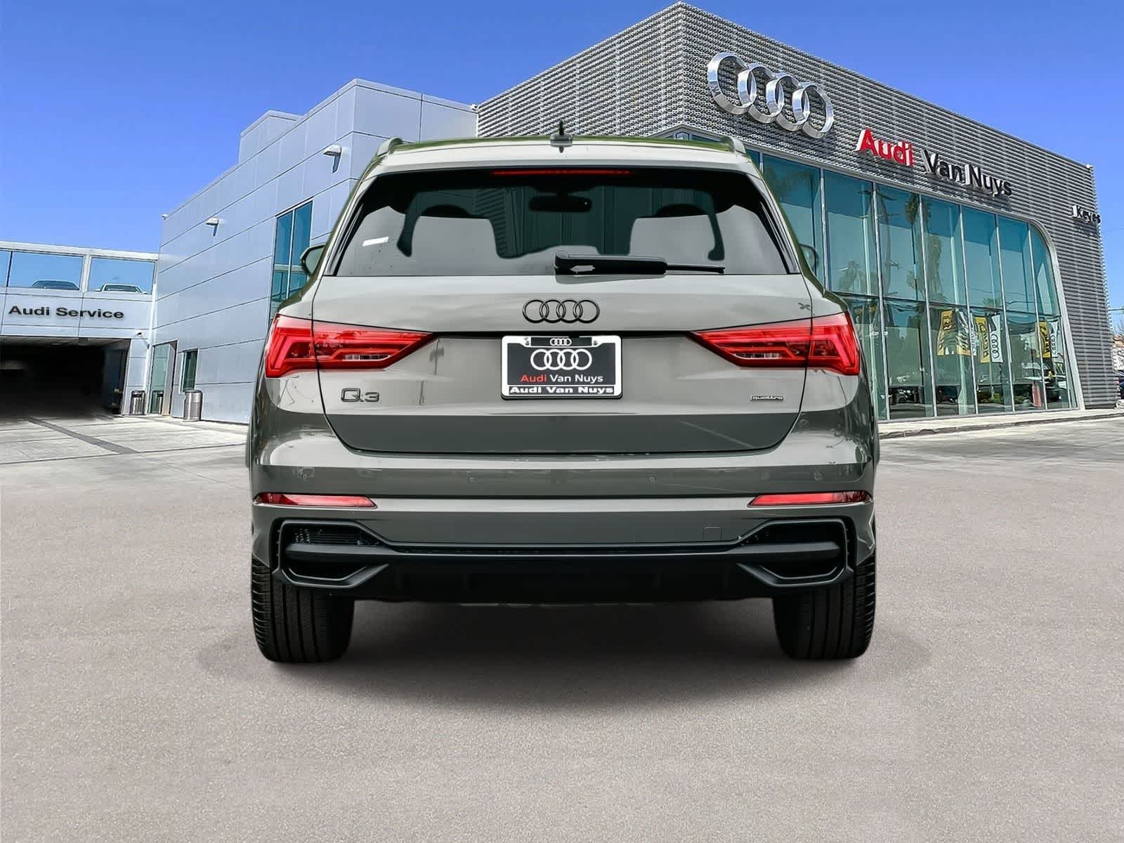 Thumbnail: 2025 Audi Q3 - 3