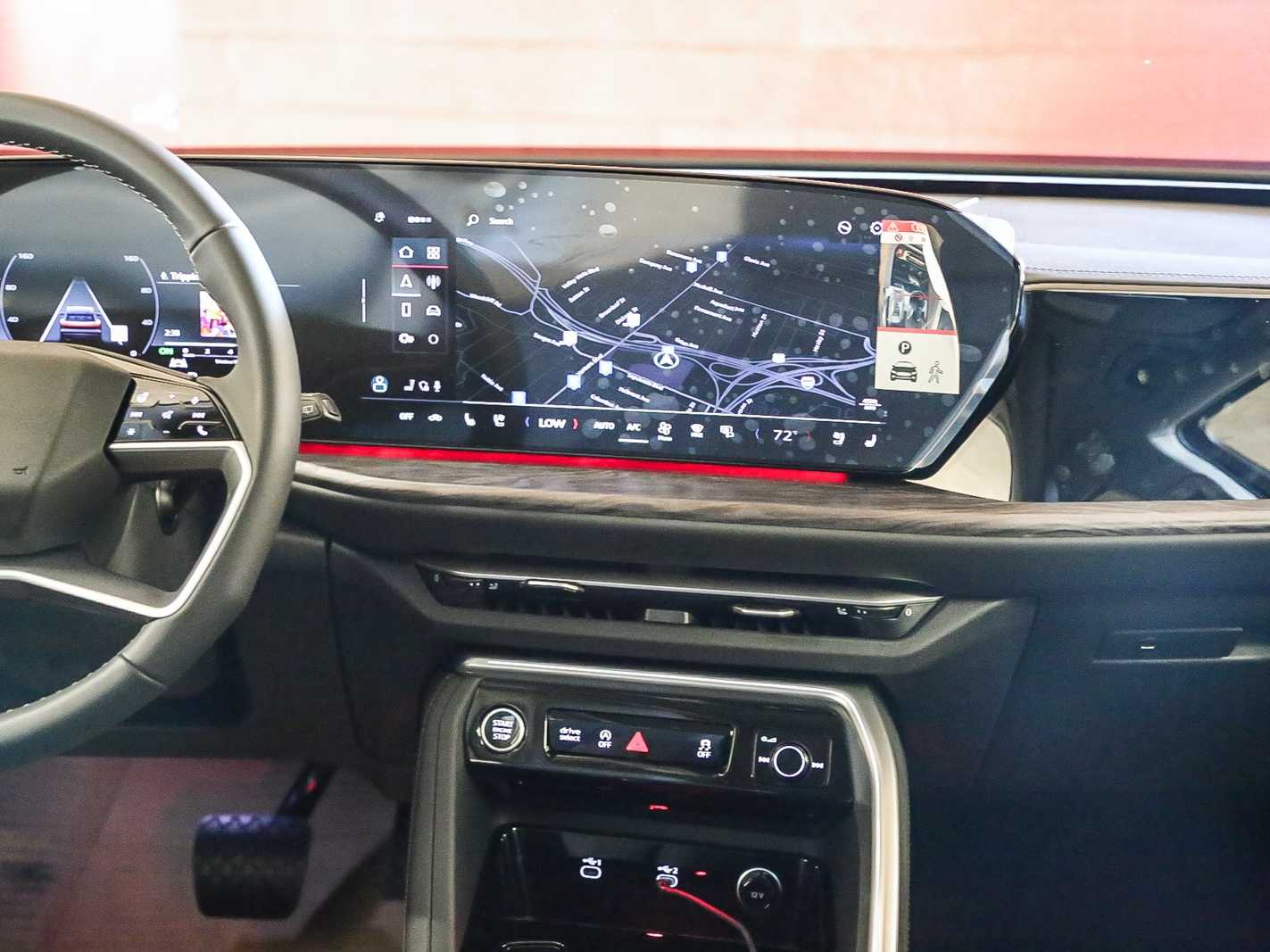 Thumbnail: 2025 Audi Q5 - 13