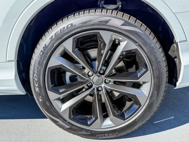 Thumbnail: 2026 Audi Q7 - 8