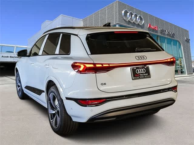 Thumbnail: 2025 Audi Q6 e-tron - 2