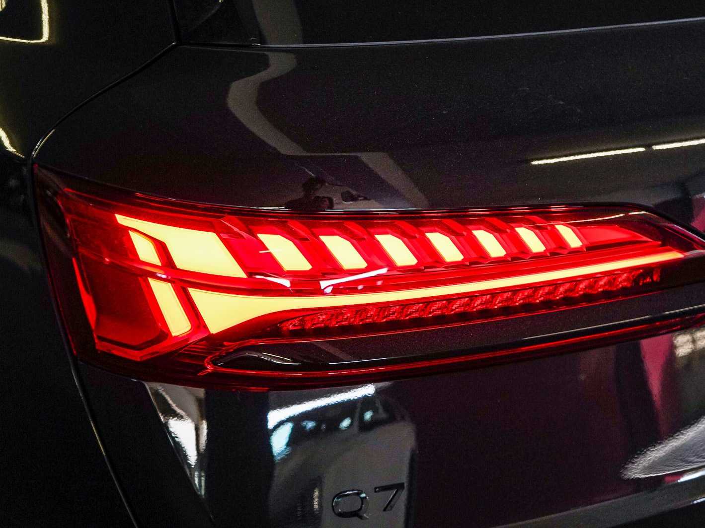Thumbnail: 2026 Audi Q7 - 7