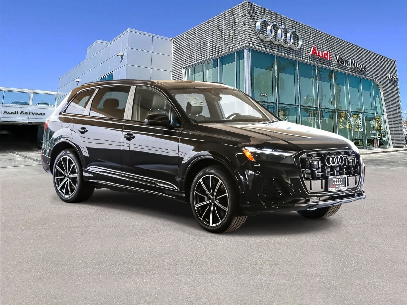 Thumbnail: 2026 Audi Q7 - 3