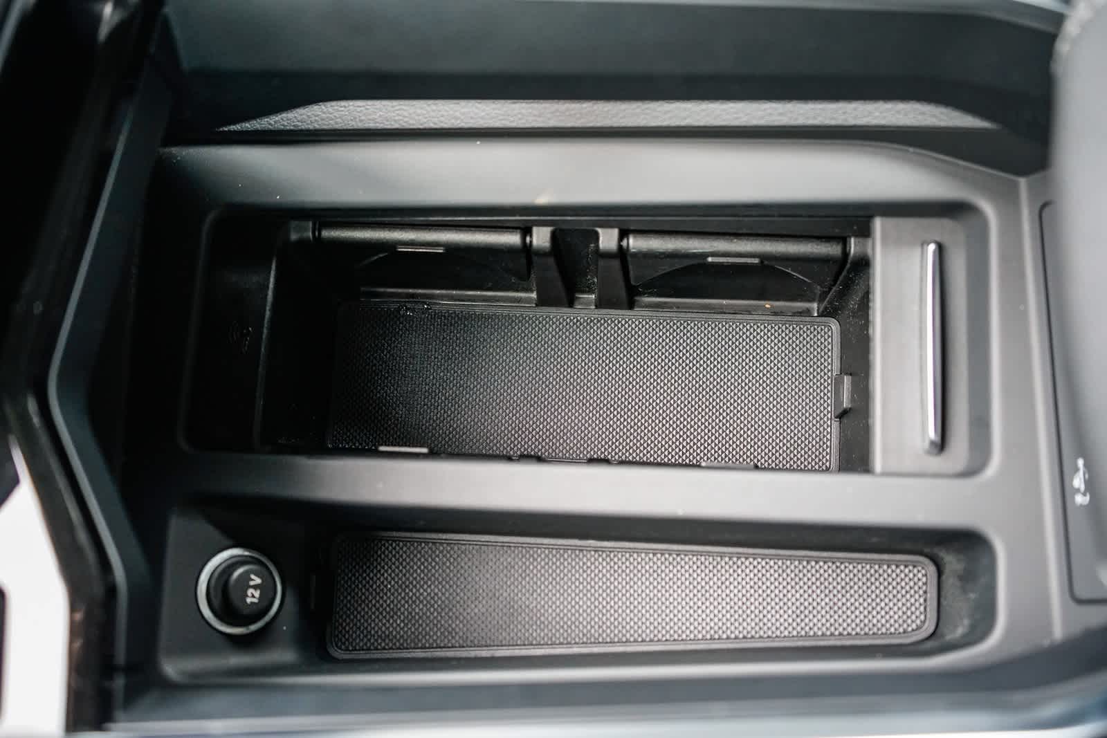 Thumbnail: 2023 Audi e-tron - 22